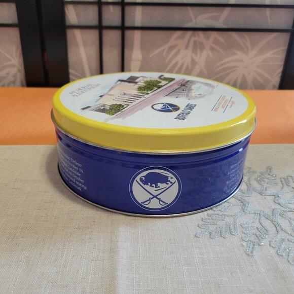 Vintage Collector's Tin Buffalo Sabres Memorial Auditorium - Limited Edition - Picture 2 of 2